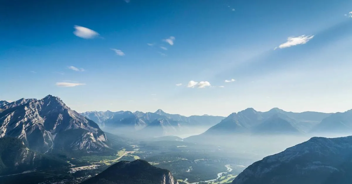 Mengoptimalkan Penggunaan Teknologi untuk Meningkatkan Kualitas Layanan di Era Digital